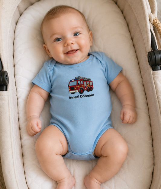 Baby Bodysuit Inneal Dóiteáin (Fire Engine)